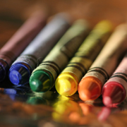 A rainbow of crayons